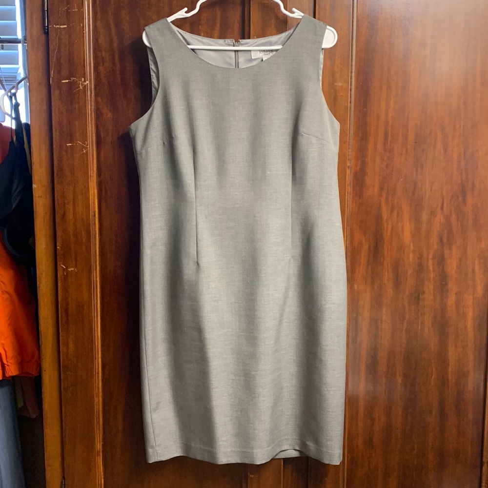 Kasper Sleeveless Midi Sheath Dress in Light Gray